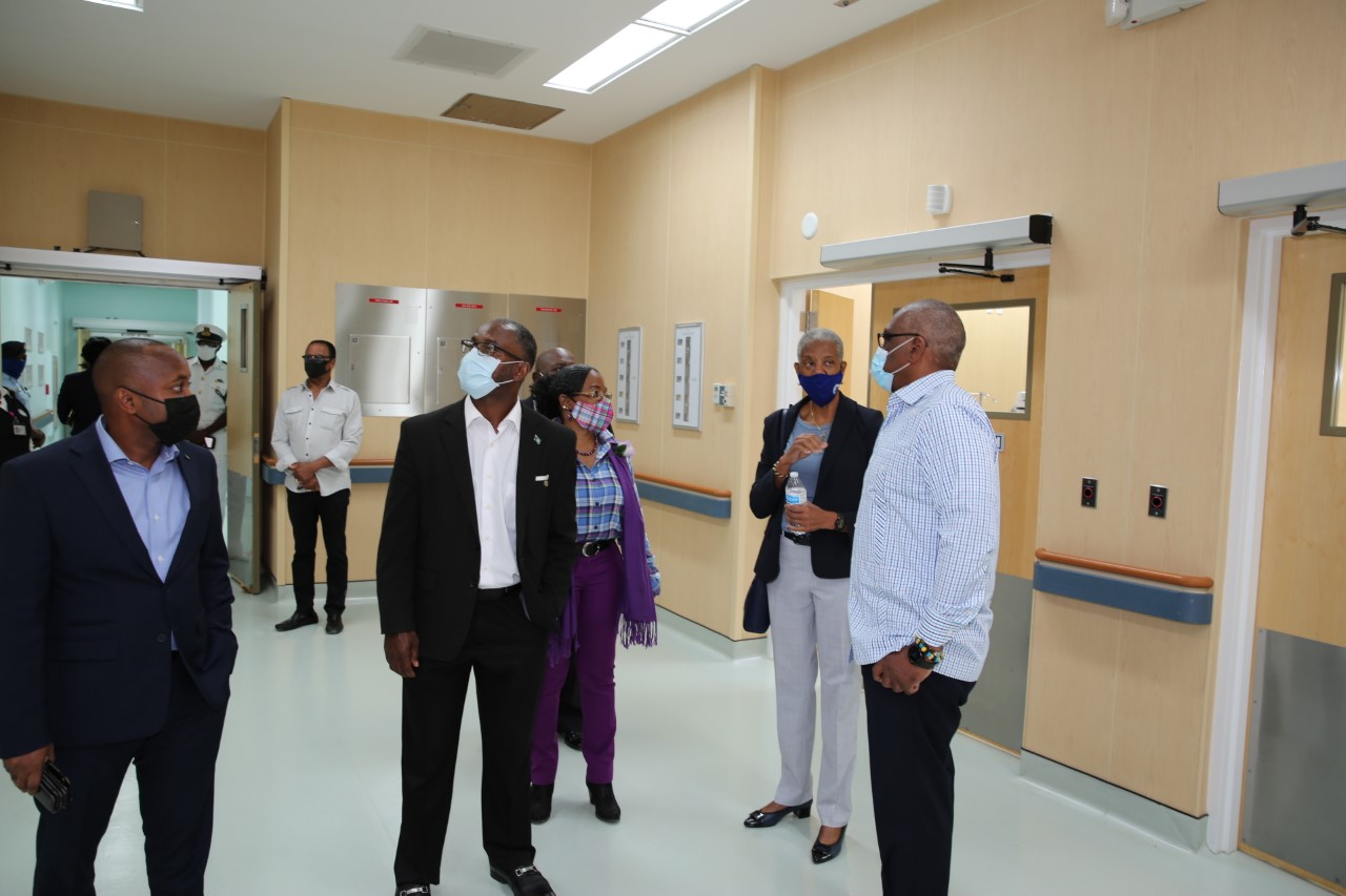 Prime Minister tours Grand Bahama medical facilities ZNS BAHAMAS