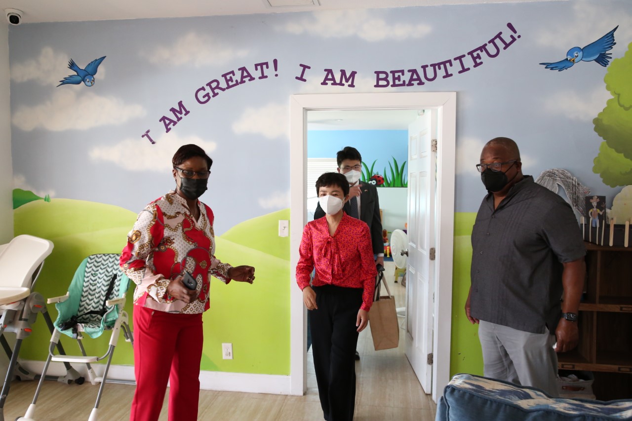 The Grand Bahama Children's Home receives a special visitor ZNS BAHAMAS