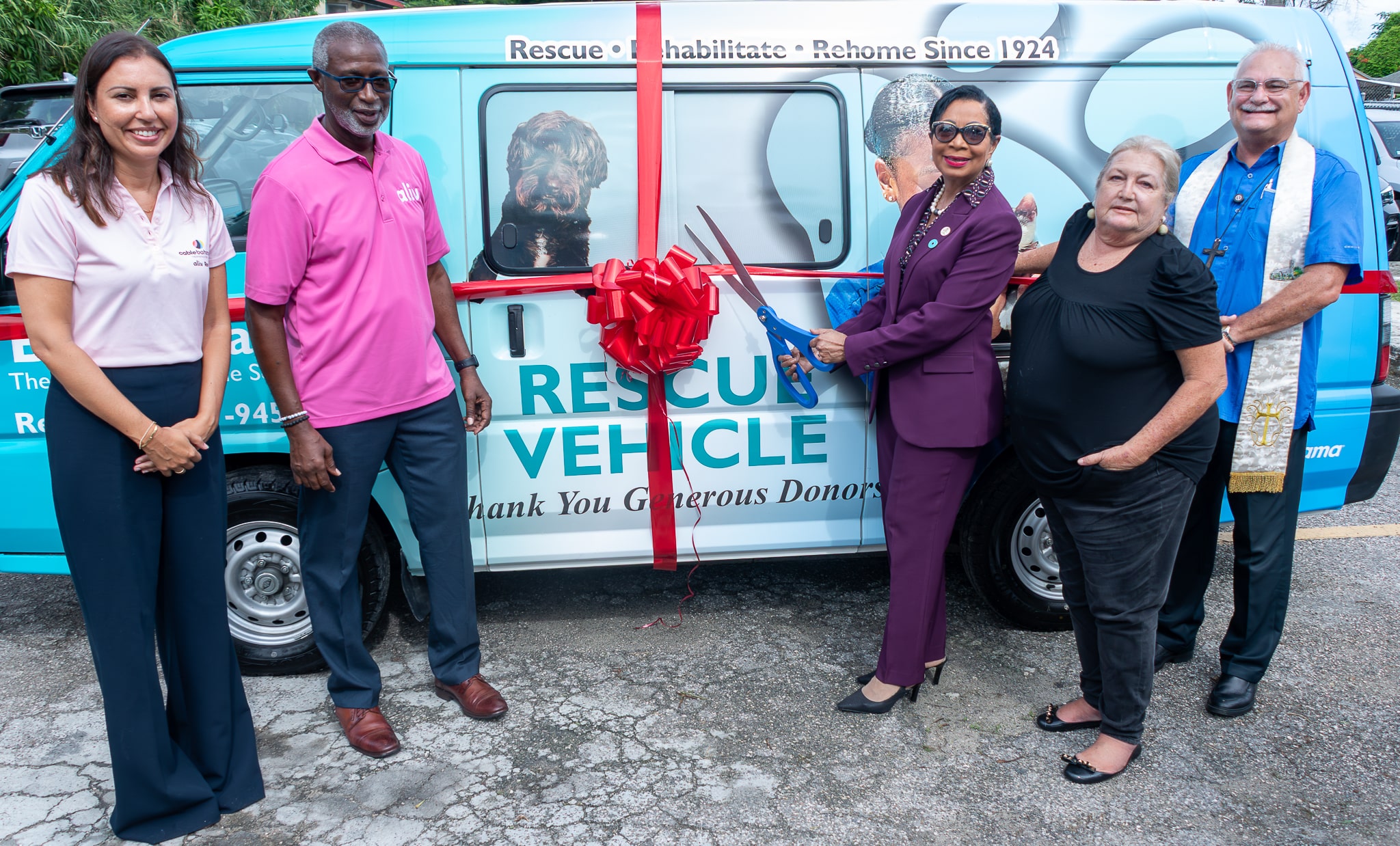 Humane Cable Mrs. Ann Marie Davis Receives a $10,000 Donation by the Cable Bahamas ...
