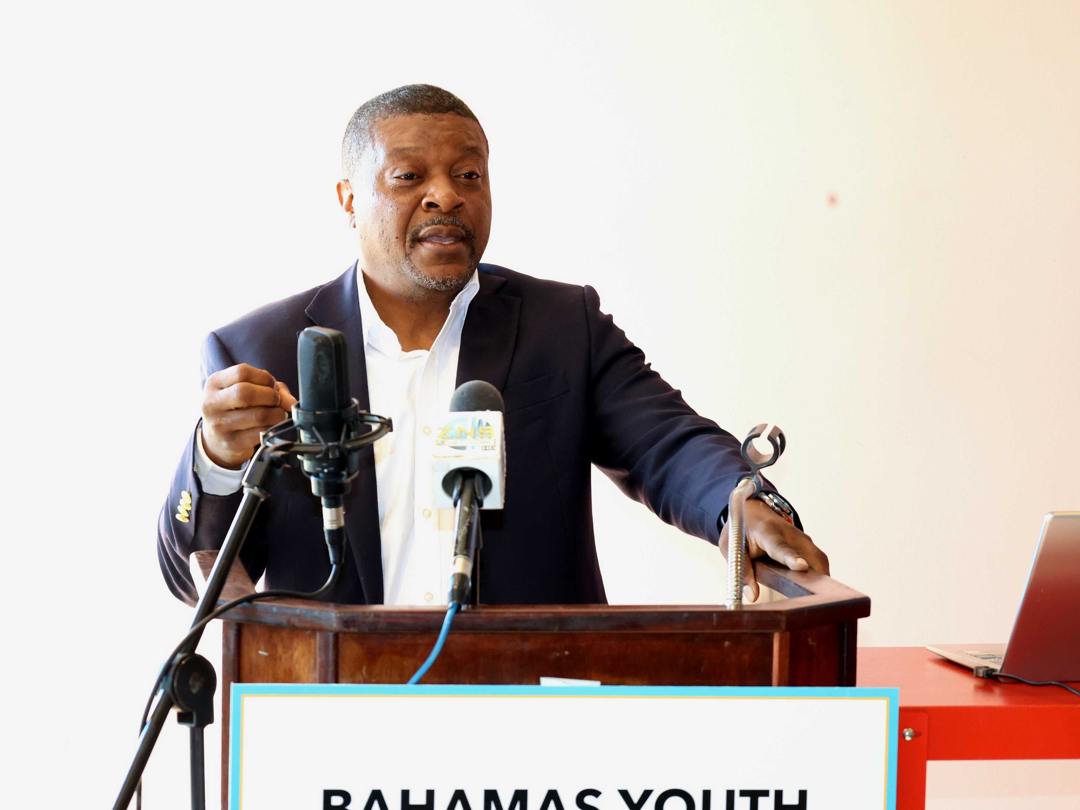 Min. Moxey Commends Bahamas Youth Leadership Development Programme