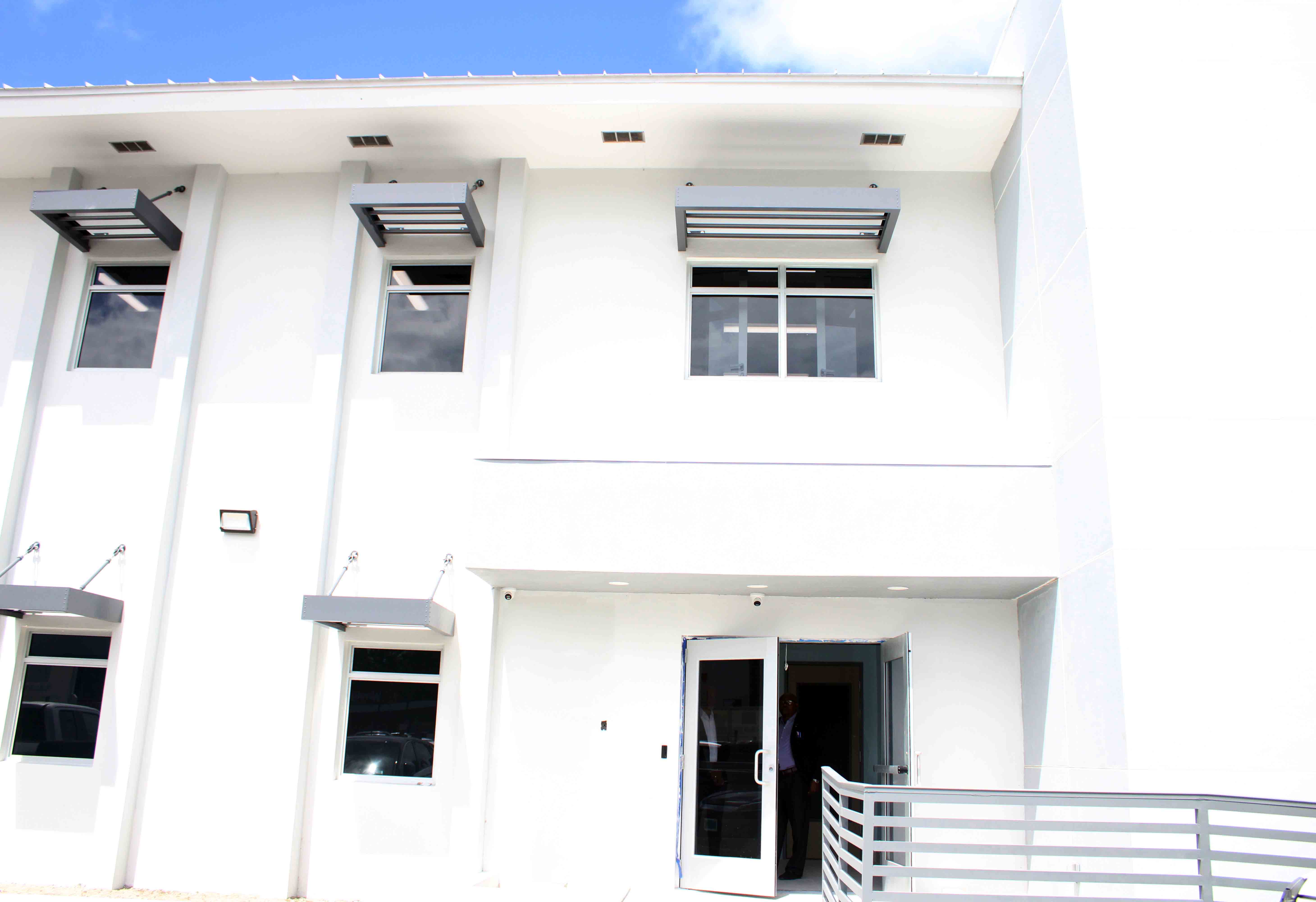 Ministry of Health and IDB Tour new site of the National Reference Laboratory